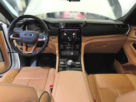 Jeep Cherokee — photo 10