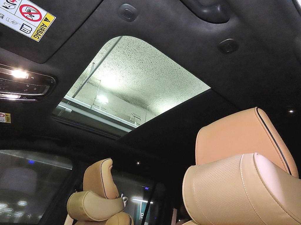 Jeep Cherokee — photo 14