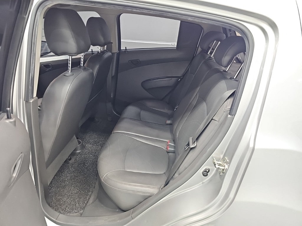 CHEVROLET Spark — photo 12