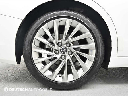 Lexus ES — photo 05