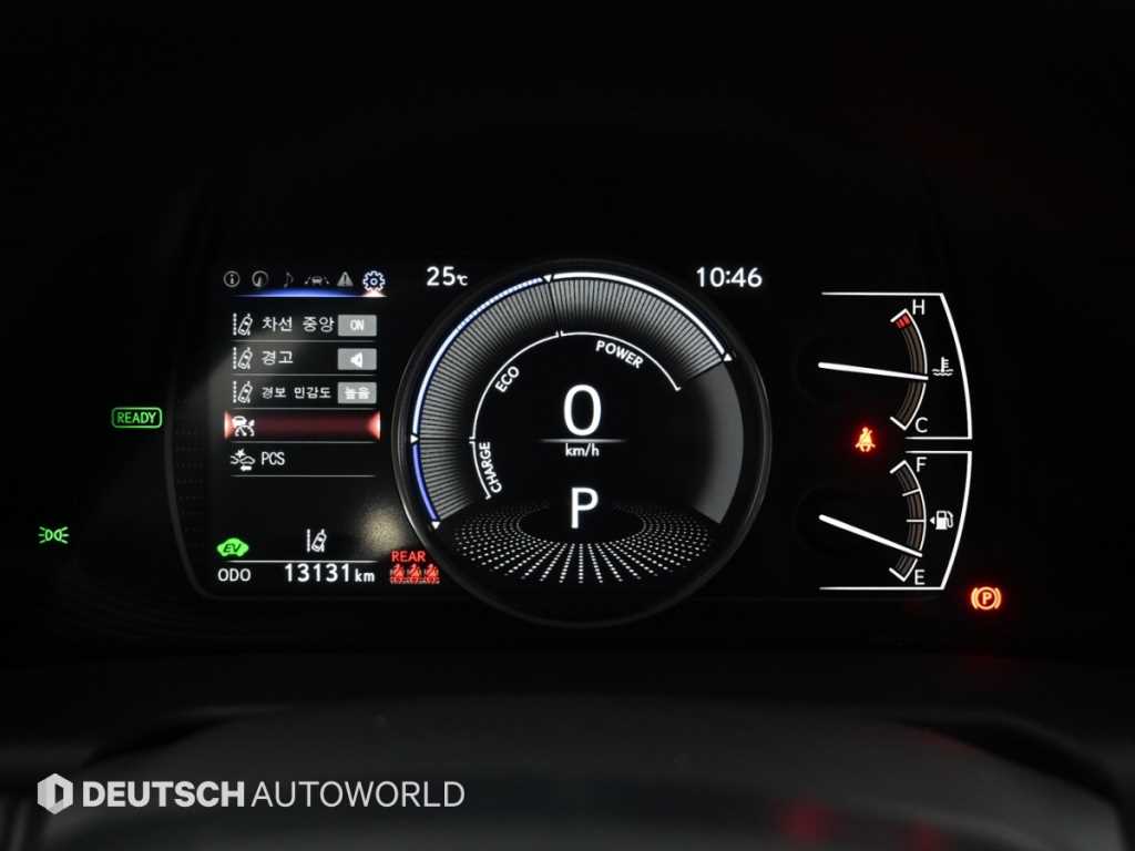 Lexus ES — photo 08