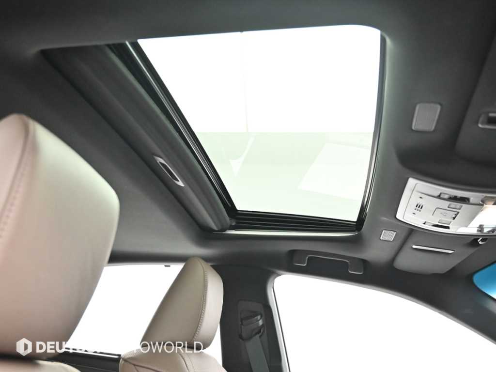 Lexus ES — photo 18
