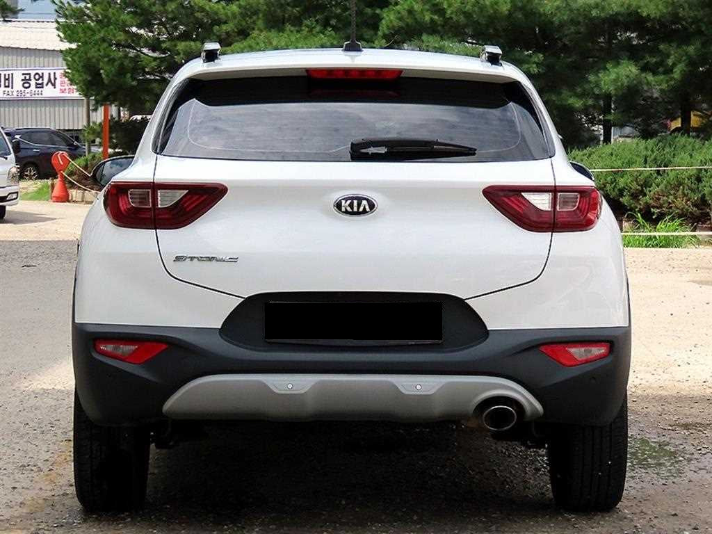 Kia Stonic — photo 04