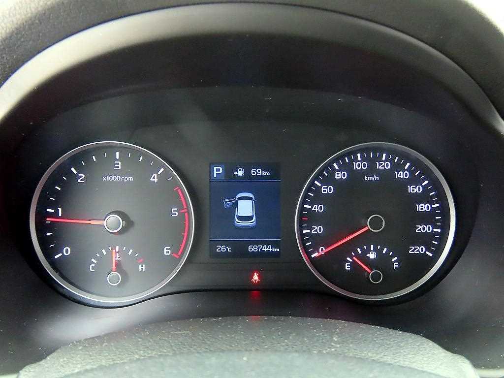 Kia Stonic — photo 09