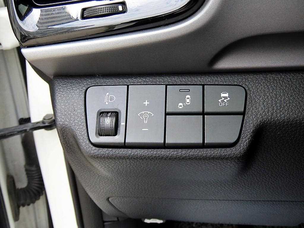 Kia Stonic — photo 12