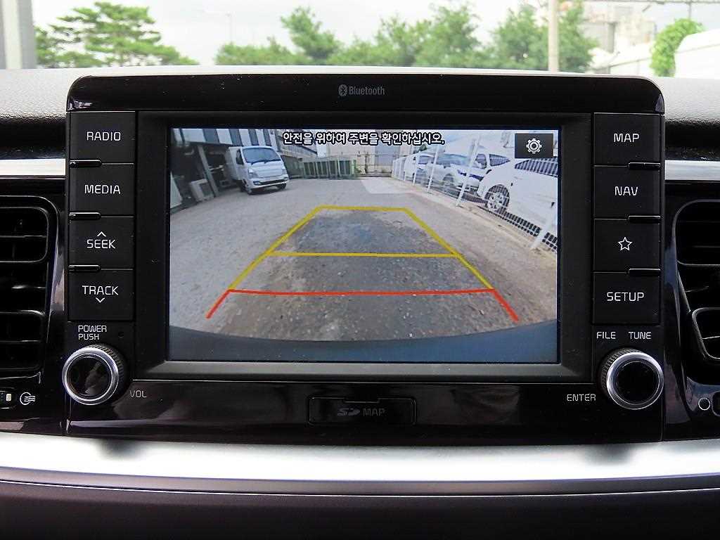 Kia Stonic — photo 16