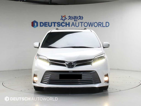 Toyota Sienna — photo 03