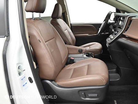 Toyota Sienna — photo 10