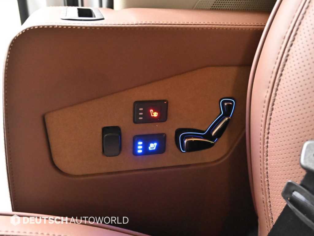 Toyota Sienna — photo 16
