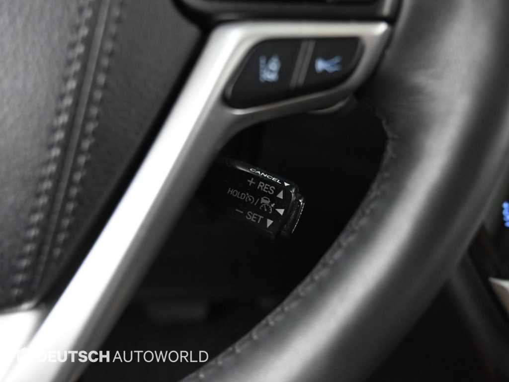 Toyota Sienna — photo 17