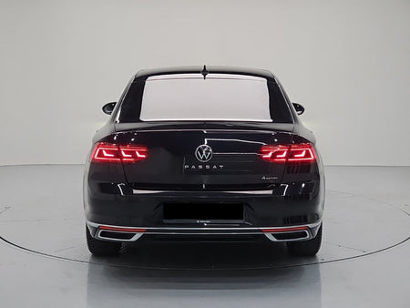 Volkswagen Passat — photo 03