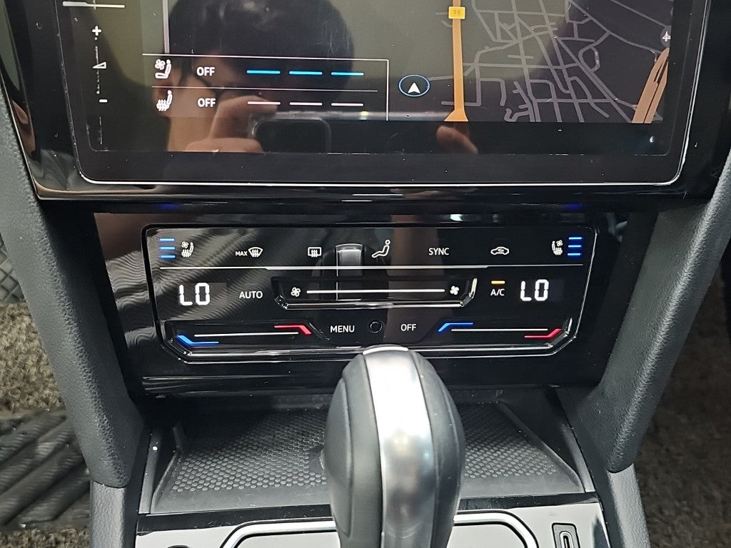 Volkswagen Passat — photo 10