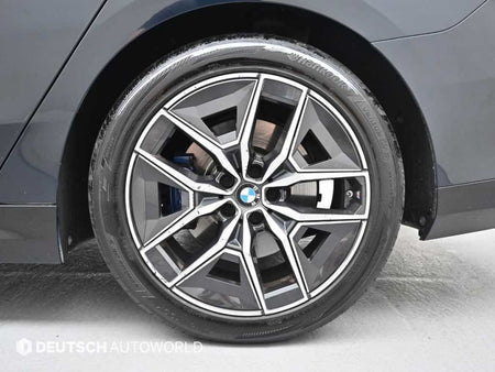 BMW 5-Series — photo 06