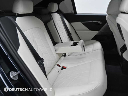 BMW 5-Series — photo 12