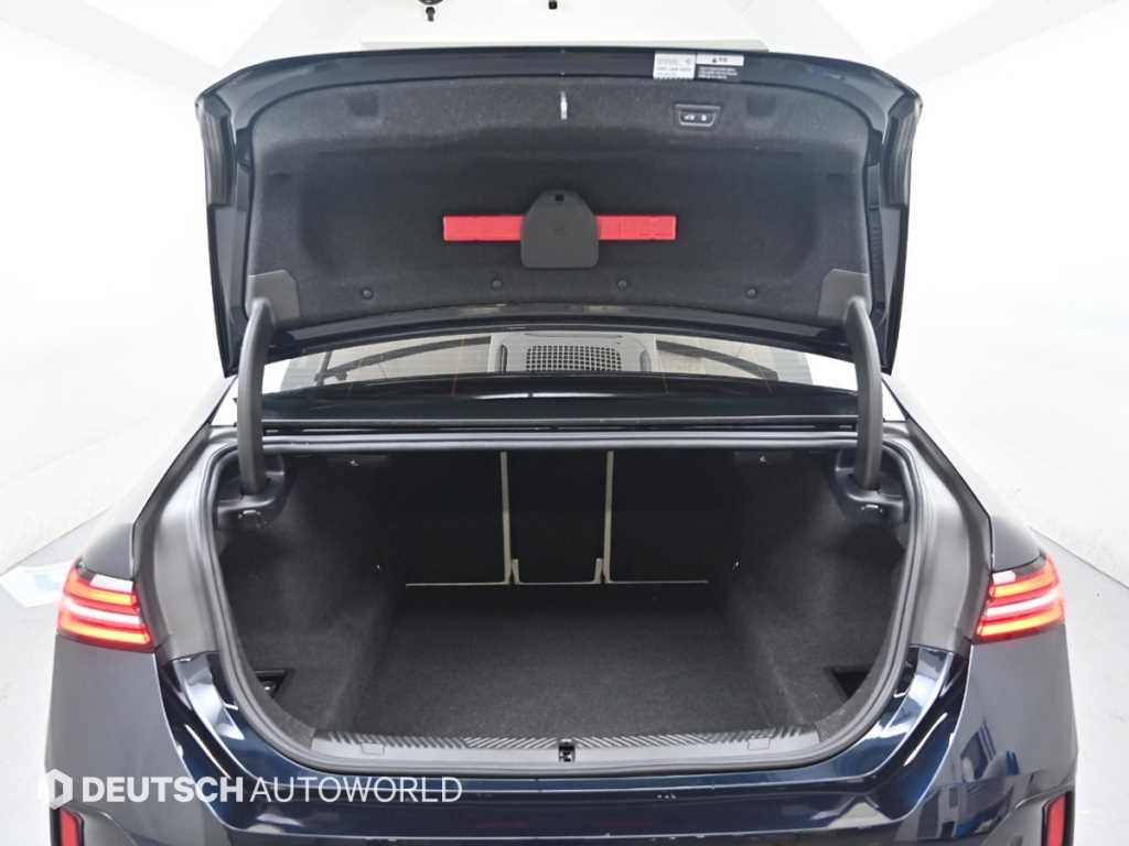 BMW 5-Series — photo 19