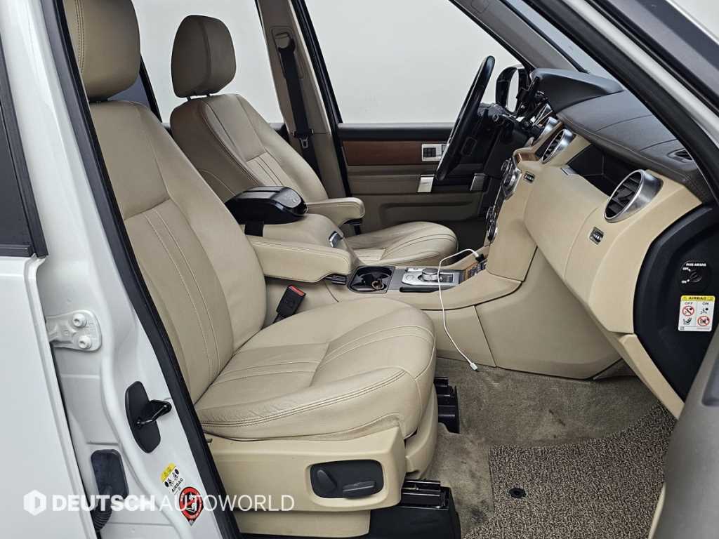 Land Rover Discovery — photo 10