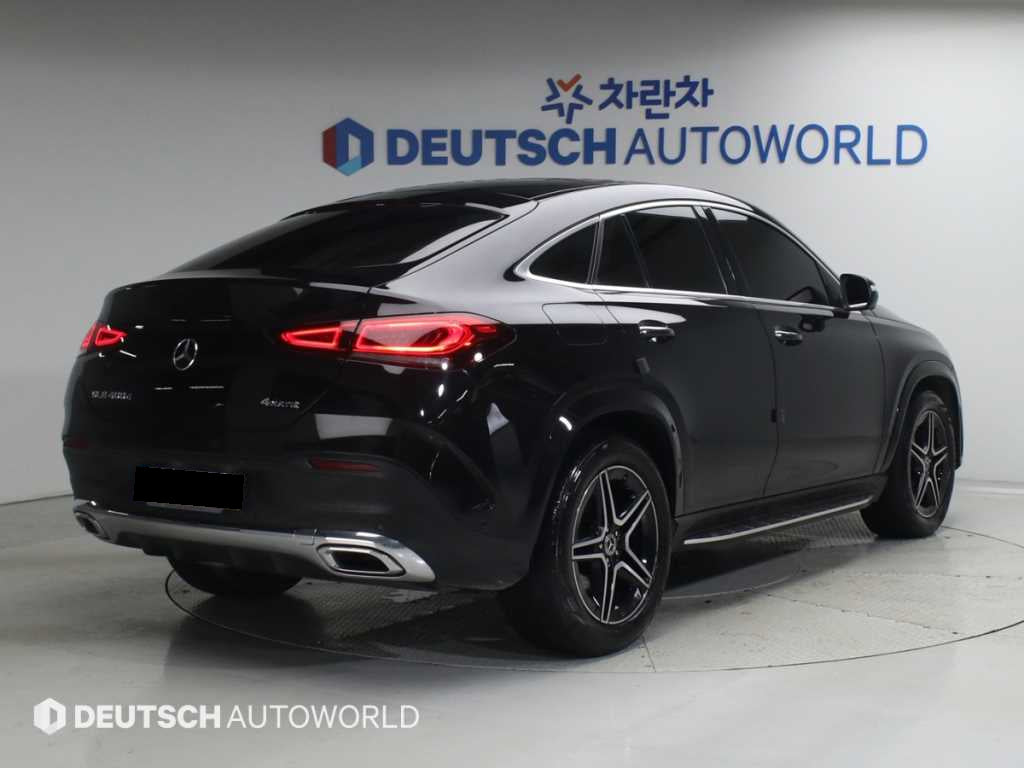 Mercedes-Benz GLE-Class — photo 02