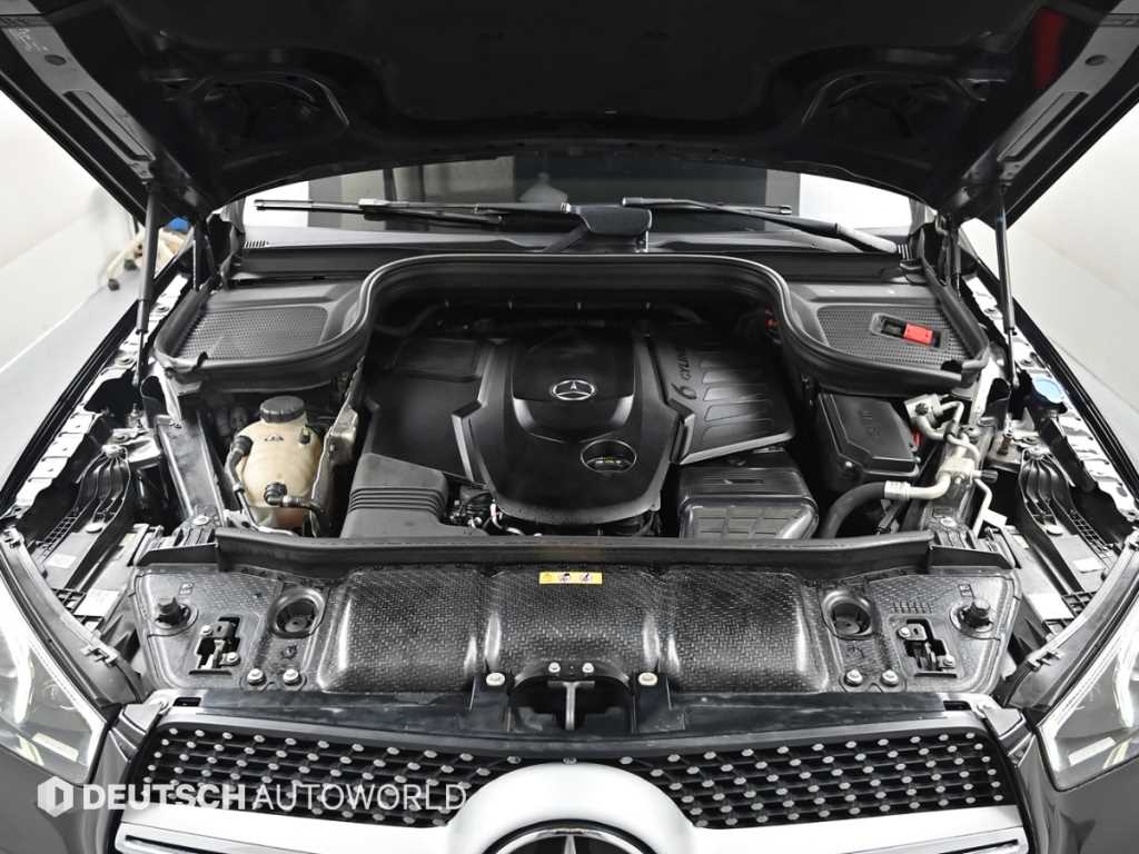 Mercedes-Benz GLE-Class — photo 06