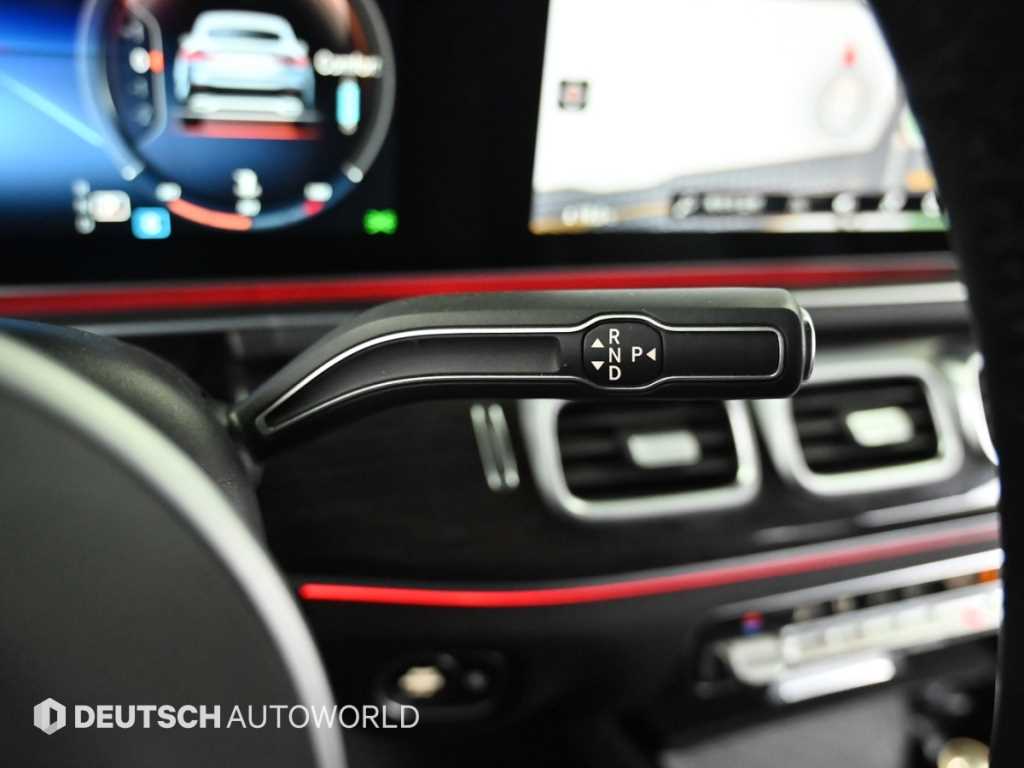 Mercedes-Benz GLE-Class — photo 09