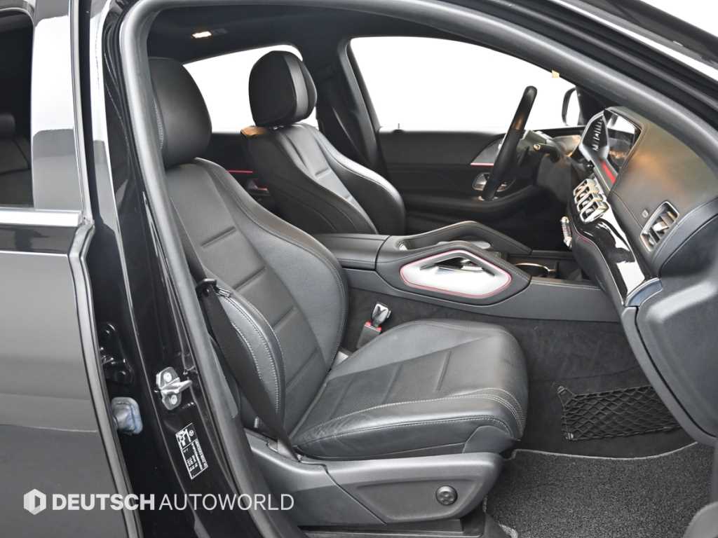 Mercedes-Benz GLE-Class — photo 10