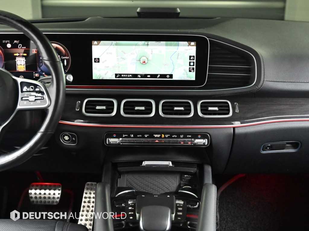 Mercedes-Benz GLE-Class — photo 14