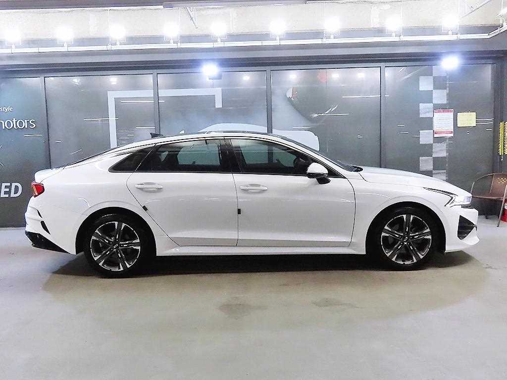 Kia K5 — photo 03
