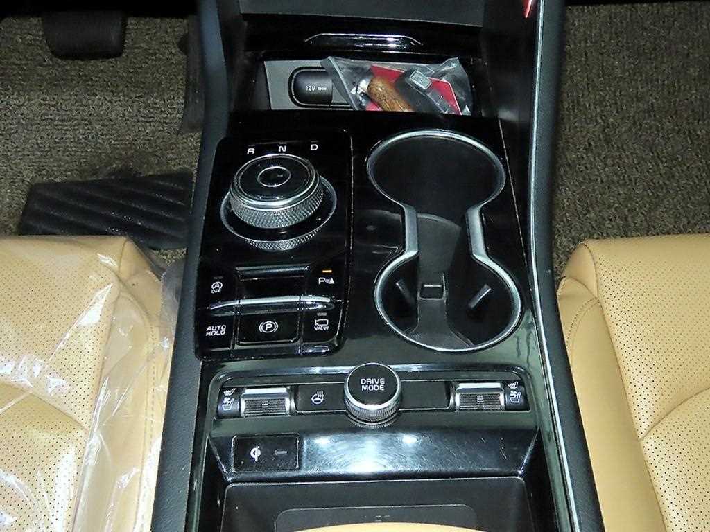 Kia K5 — photo 12