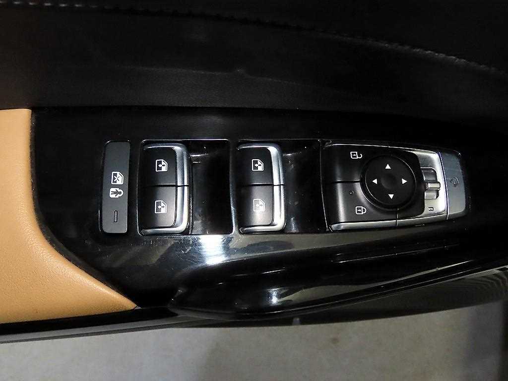 Kia K5 — photo 13