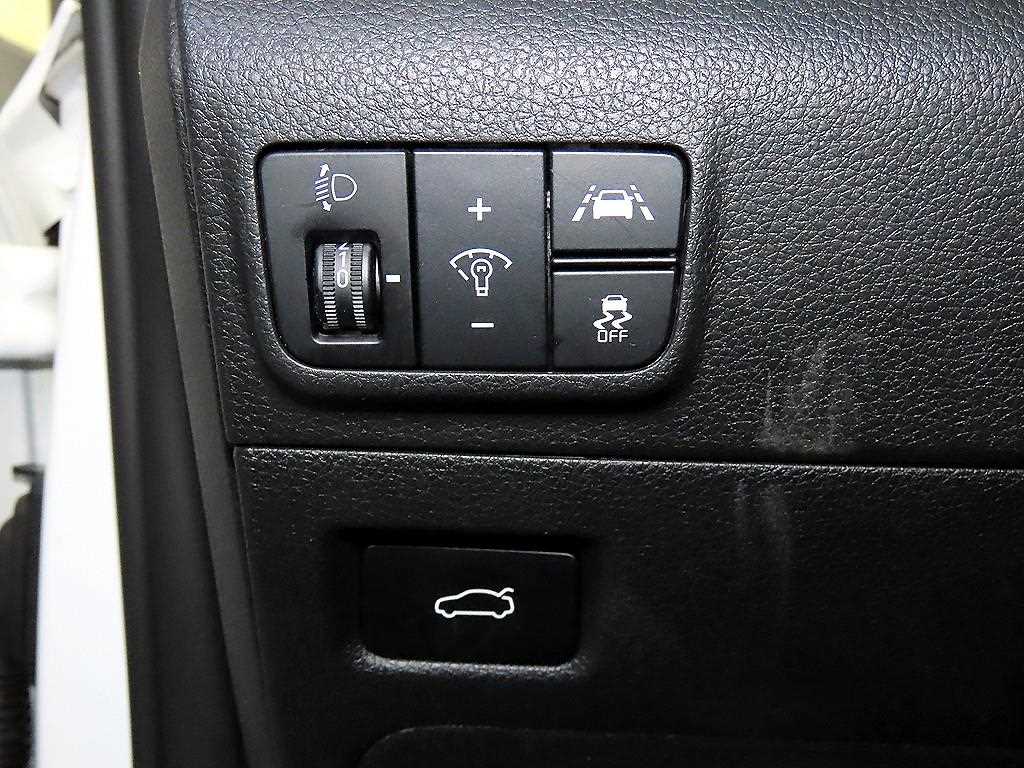 Kia K5 — photo 14