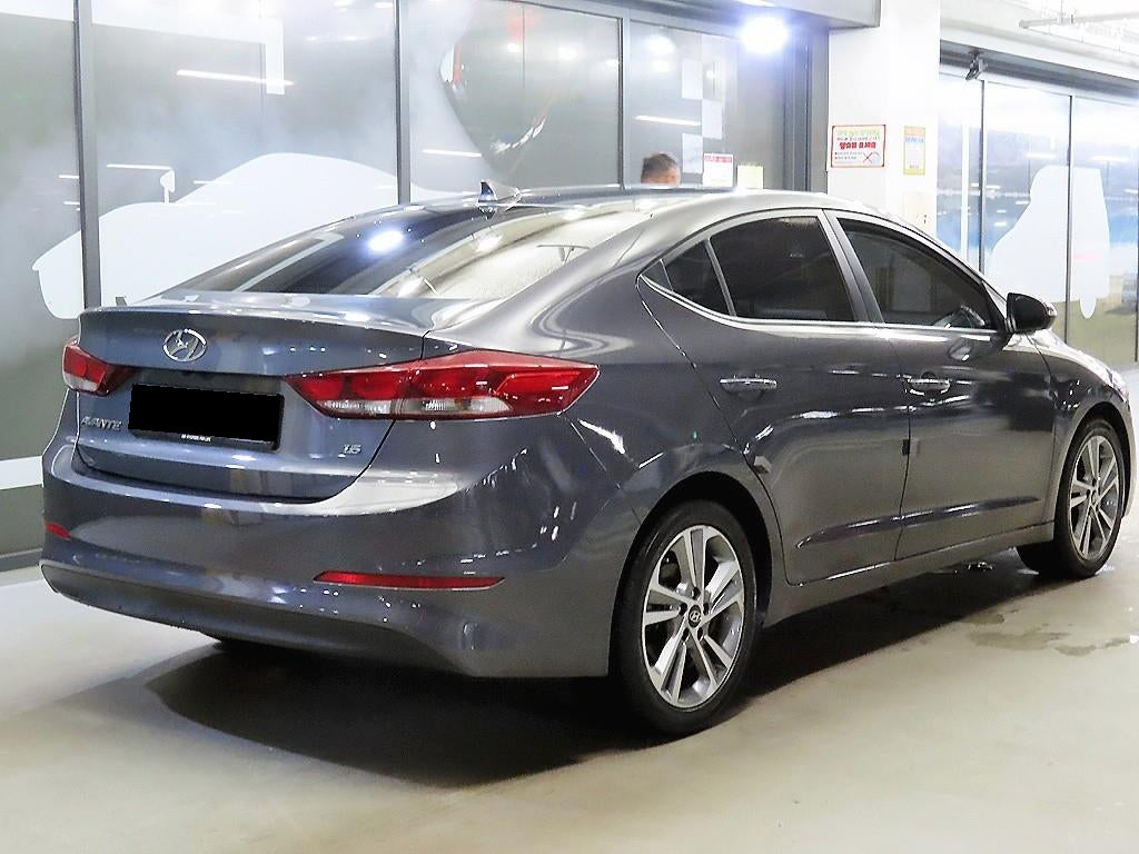 Hyundai Avante — photo 04