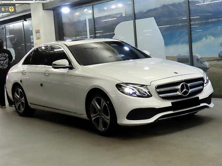 Mercedes-Benz E-Class — photo 01