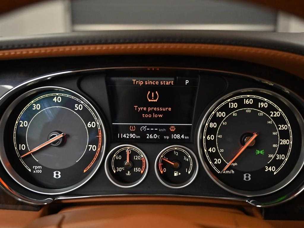 Bentley Flying Spur — photo 07
