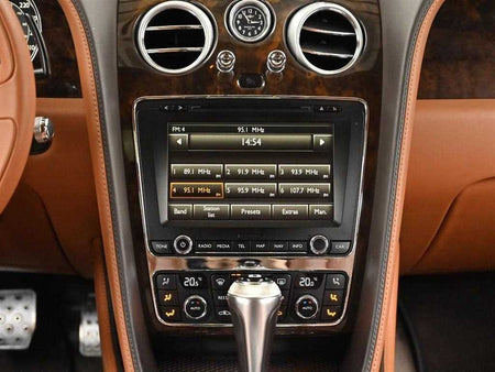Bentley Flying Spur — photo 13