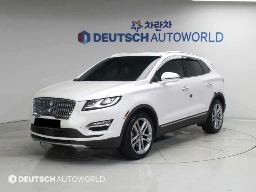 Lincoln MKC — photo 01