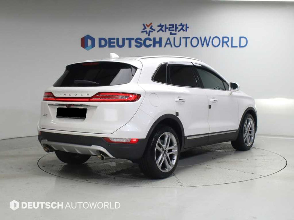 Lincoln MKC — photo 02