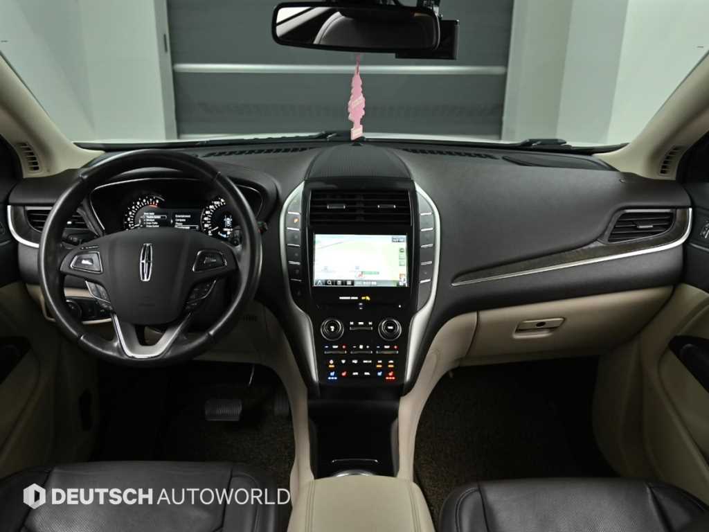 Lincoln MKC — photo 07