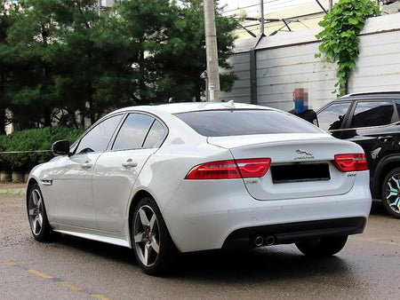 Jaguar XE — photo 03