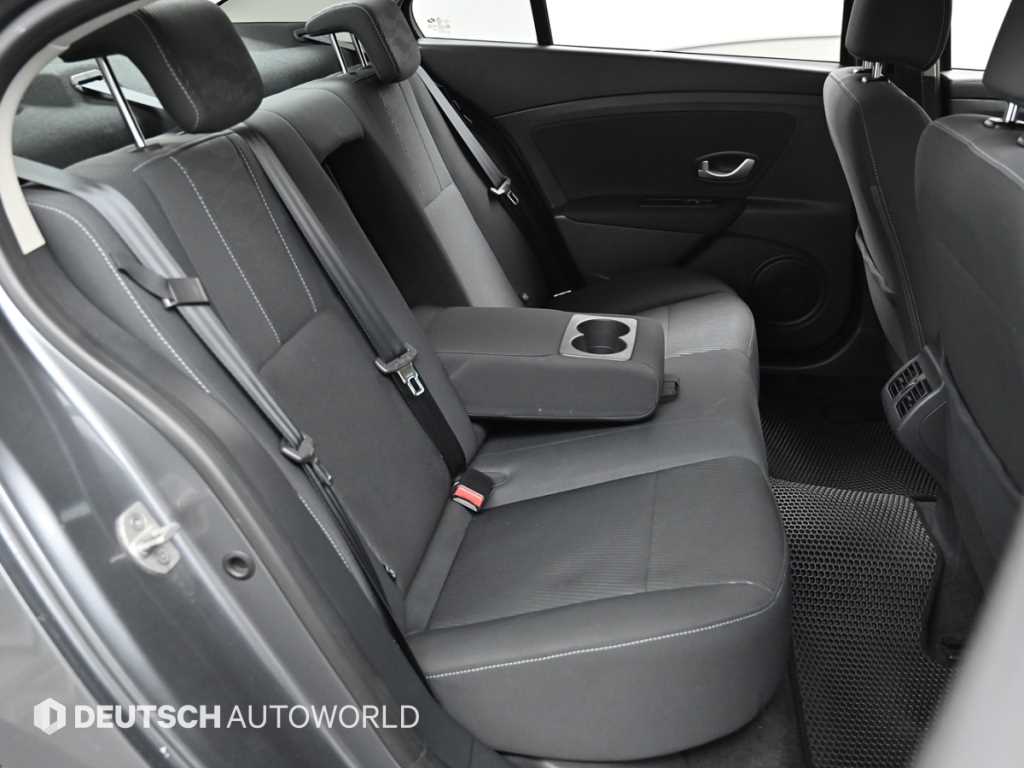 RENAULT SM3 — photo 12