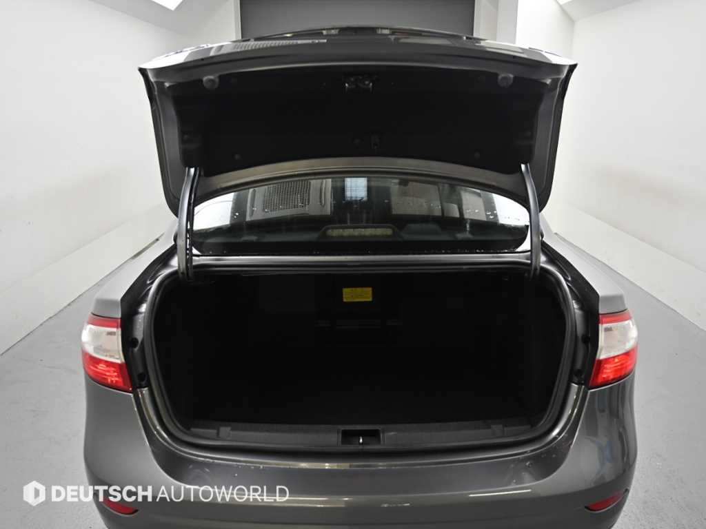 RENAULT SM3 — photo 19