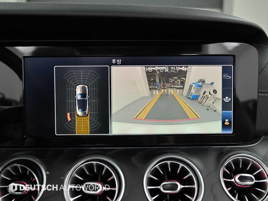 Mercedes-Benz E-Class — photo 15