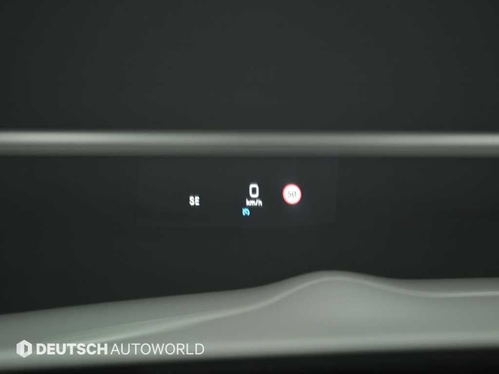 Mercedes-Benz E-Class — photo 18