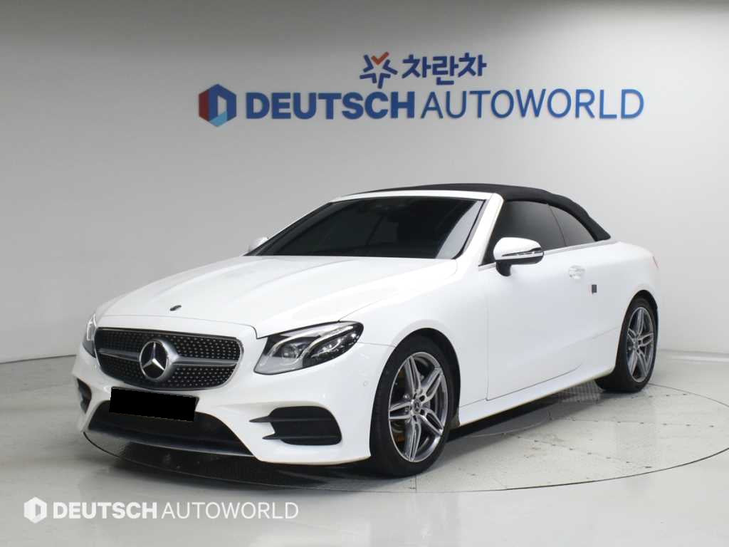 Mercedes-Benz E-Class — photo 20