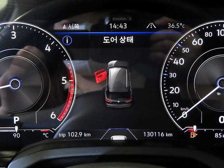 Volkswagen Touareg — photo 09