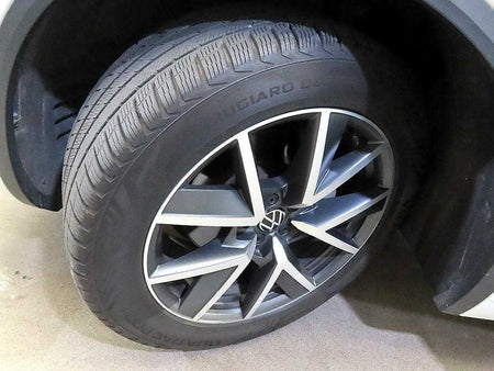 Volkswagen Touareg — photo 20
