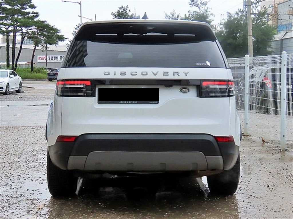 Land Rover Discovery — photo 04