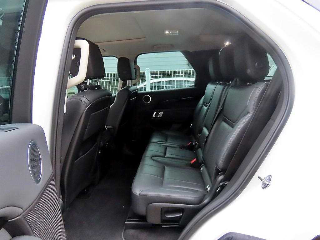 Land Rover Discovery — photo 07