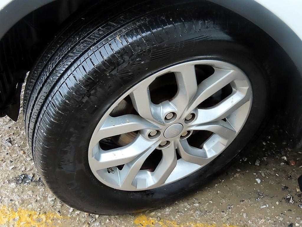 Land Rover Discovery — photo 20