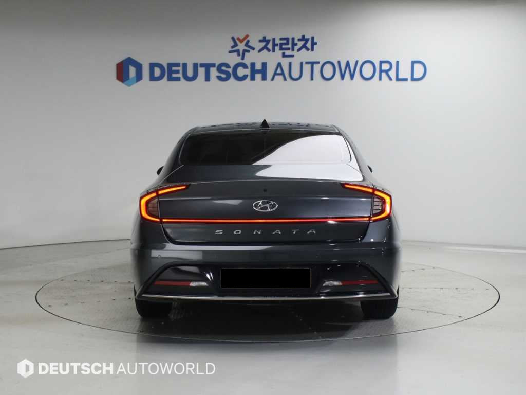 Hyundai Sonata — photo 04