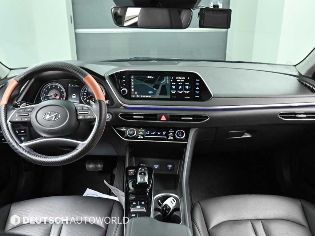 Hyundai Sonata — photo 07
