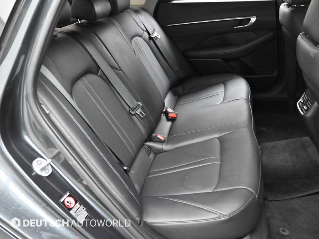 Hyundai Sonata — photo 12